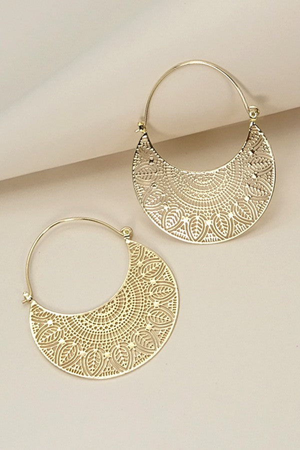 FILIGREE CRESCENT HOOP | 31E21182