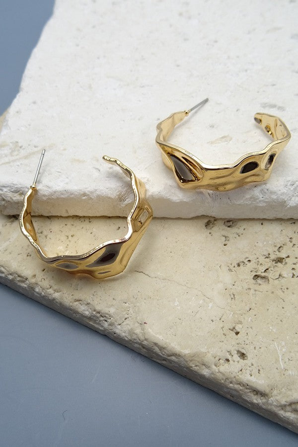 CHUNKY HAMMERED HOOP EARRINGS | 31E21377