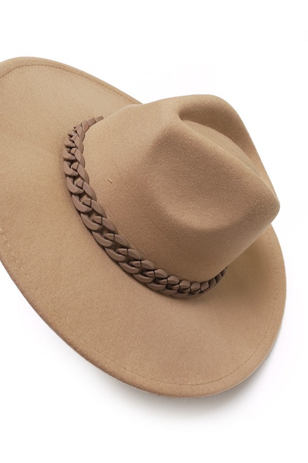 WIDE BRIM FEDORA HAT WITH MATTE CHAIN 40HW014