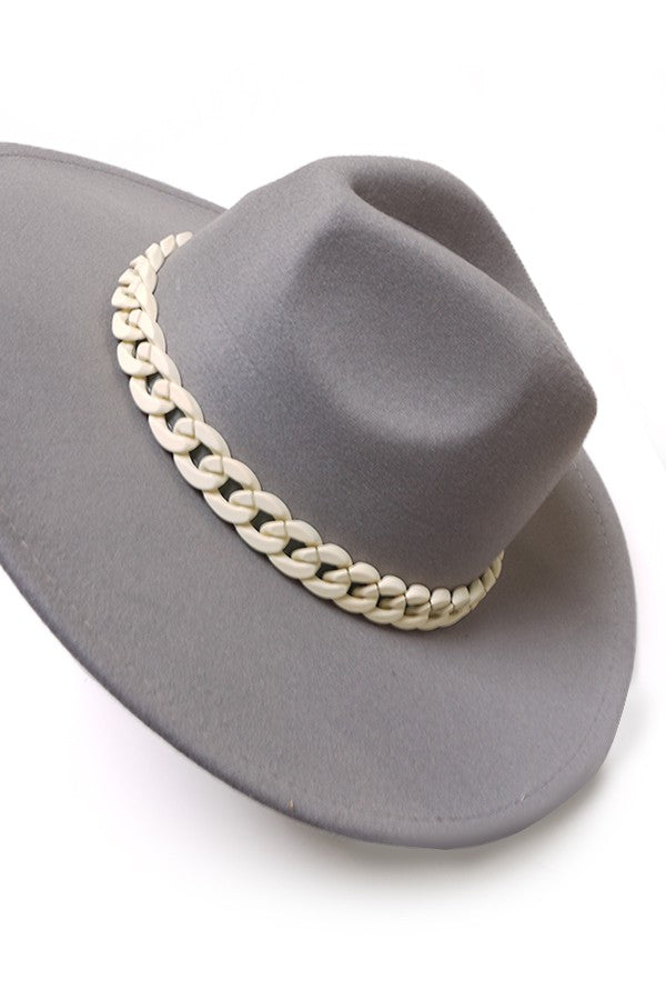 WIDE BRIM FEDORA HAT WITH MATTE CHAIN 40HW014