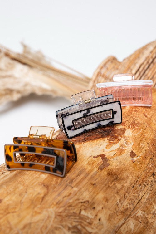 DESIGNER INSPIRED BOLD EDGE HAIR CLAW CLIP | 40H395