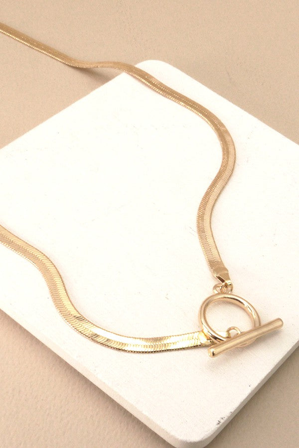 SNAKE CHAIN ON TOGGLE NECKLACE | 31N21271