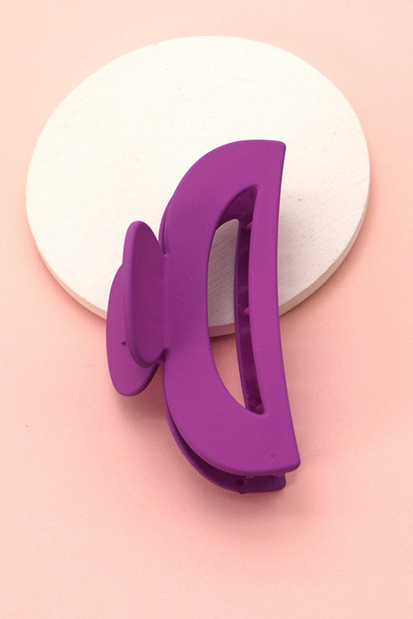 MATTE LARGE HALF MOON HAIR CLAW CLIP | 40H409