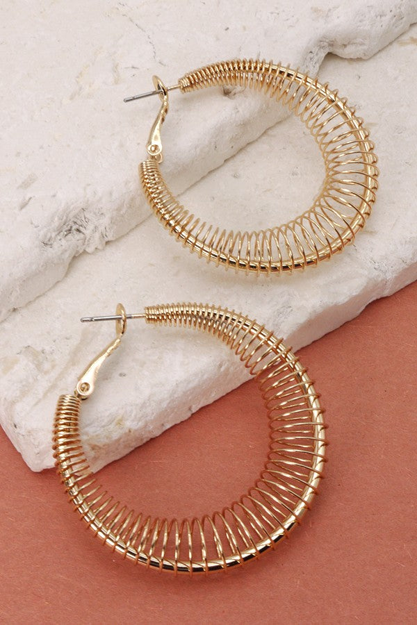 SPIRAL COIL WIRE HOOP EARRINGS | 31E21813