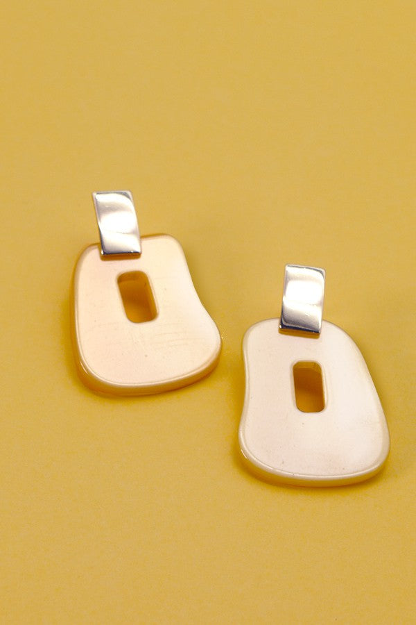 TOPAZ ACRYLIC DROP EARRINGS | 31E22238