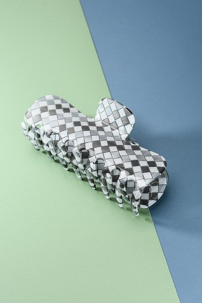 OVERSIZED CHECKERED ACRYLIC HAIR CLAW CLIP | 40H448