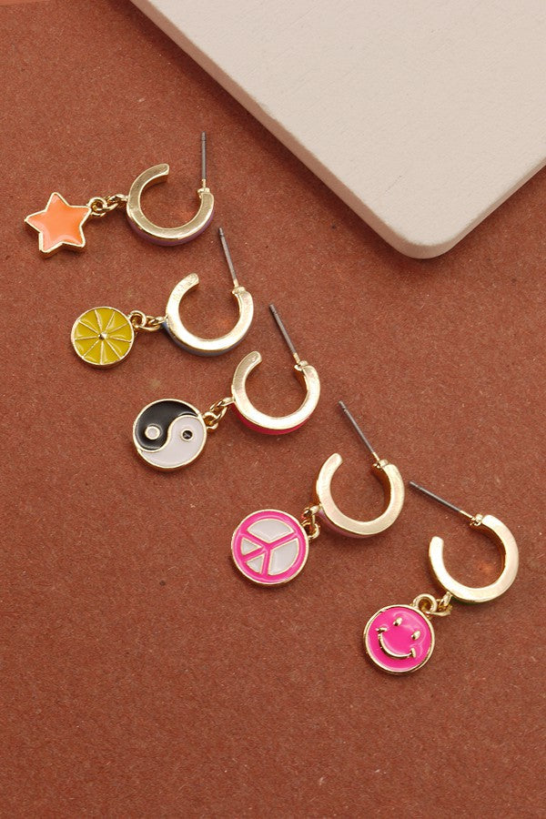 EPOXY CHARM MINI HOOP HUGGIE EARRINGS | 71E21860