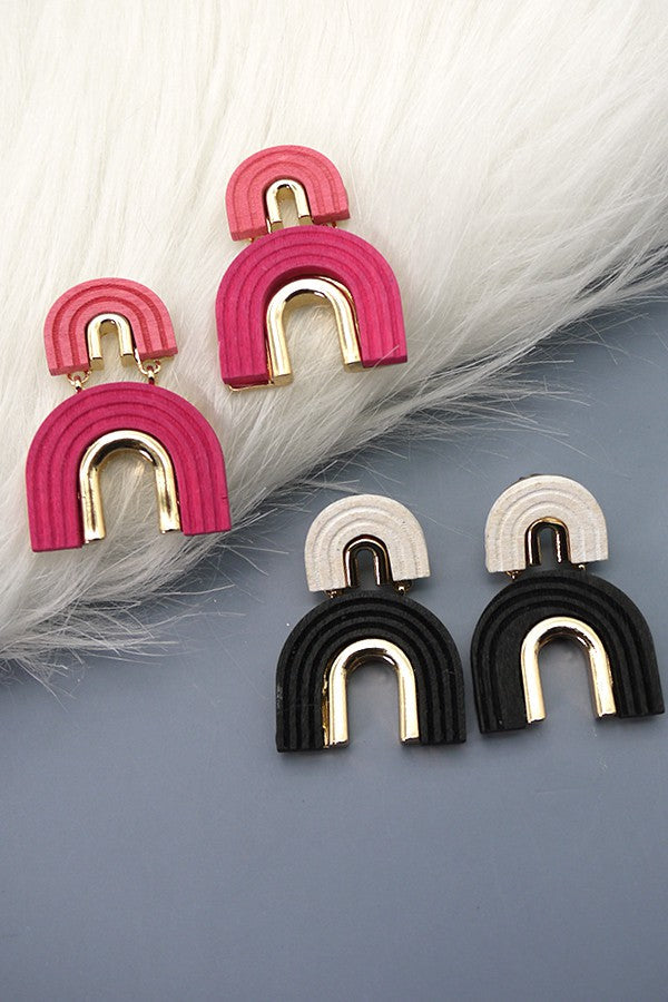 DOUBLE U SHAPE WOOD EARRINGS | 52E2081132