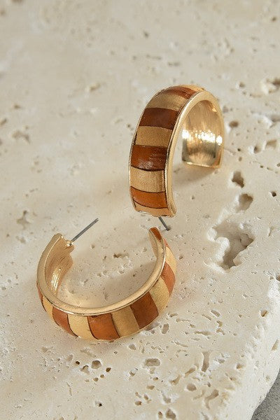 FAUX LEATHER TWO TONE HOOP EARRINGS | 52E2090201