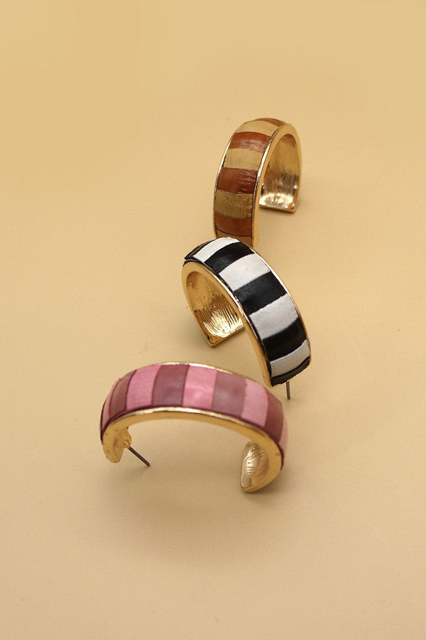 FAUX LEATHER TWO TONE HOOP EARRINGS | 52E2090201