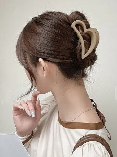 HEART HAIR CLAW CLIPS | 40H523