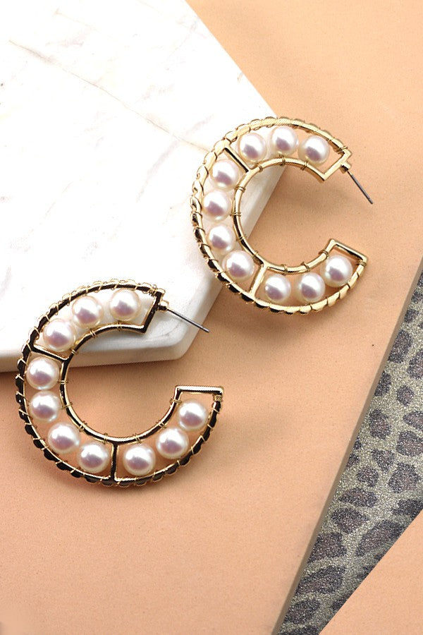 FASHION FORWARD PEARL HOOP EARRINGS | 10E2110929
