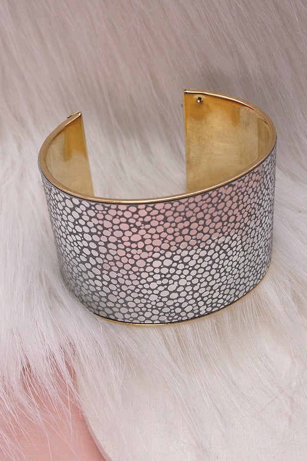 UPSCALE FAUX LEATHER CUFF BRACELET | 10B2110901