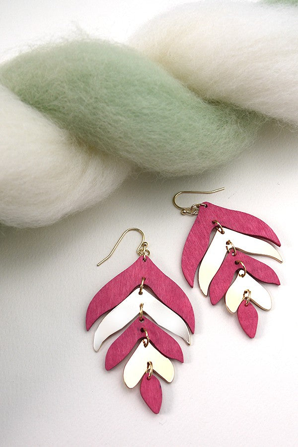 WOOD METAL MIX LEAF DROP EARRINGS | 10E2101127