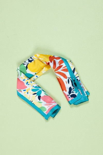 FLOWER PRINT SILKY FEELING BANDANA SCARF | 21SC390