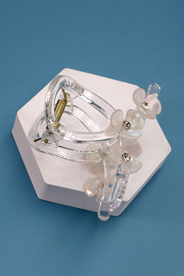 DAISY PETAL ON CROSS OVER HAIR CLAW CLIPS | 40H656