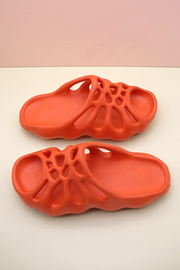 NON SLIP EVA ERGONOMIC WEBBED SLIDES SLIPPERS | 40SP009