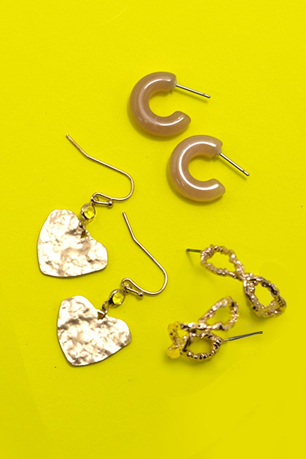 MINI HOOP TRIO ACRYLIC HEART EARRINGS | 80E376