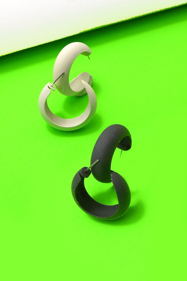 COLOR MATTE HOOP EARRINGS | 10E3022334
