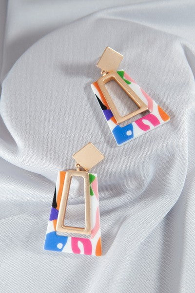 TRAPEZOID CUT OUT GRAPHIC PRINT DROP EARRINGS | 80E542