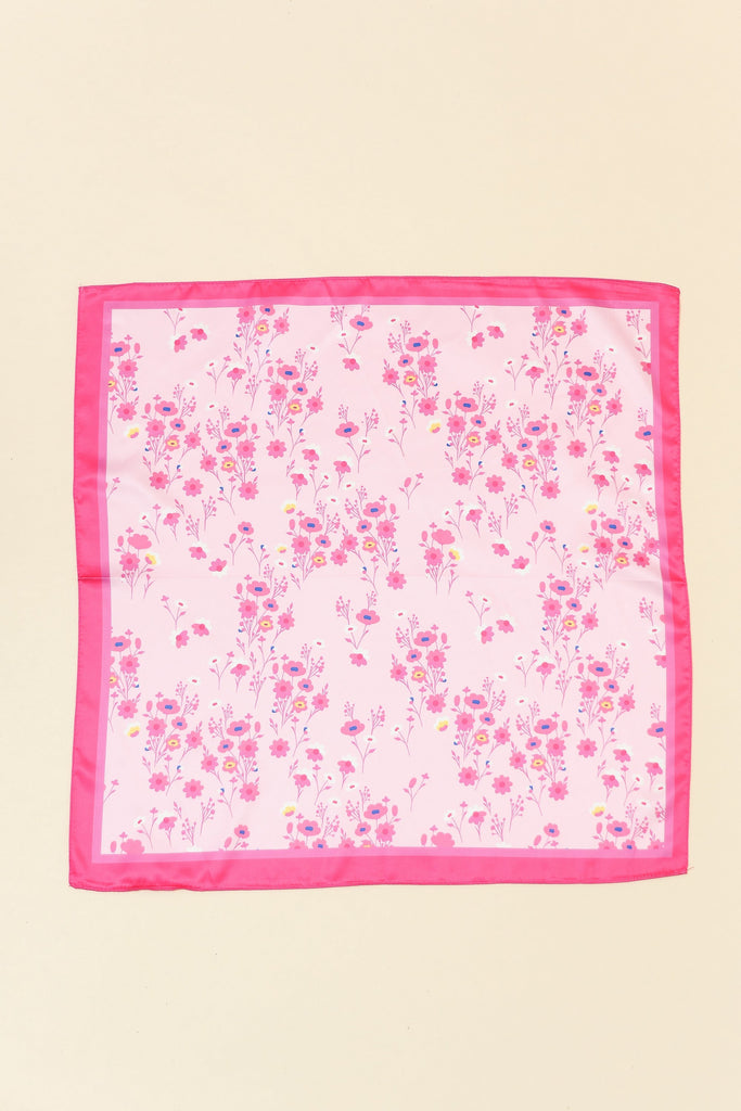PETITE FLOWER PRINT SILKY FEELING BANDANA SCARF | 21SC397PINK