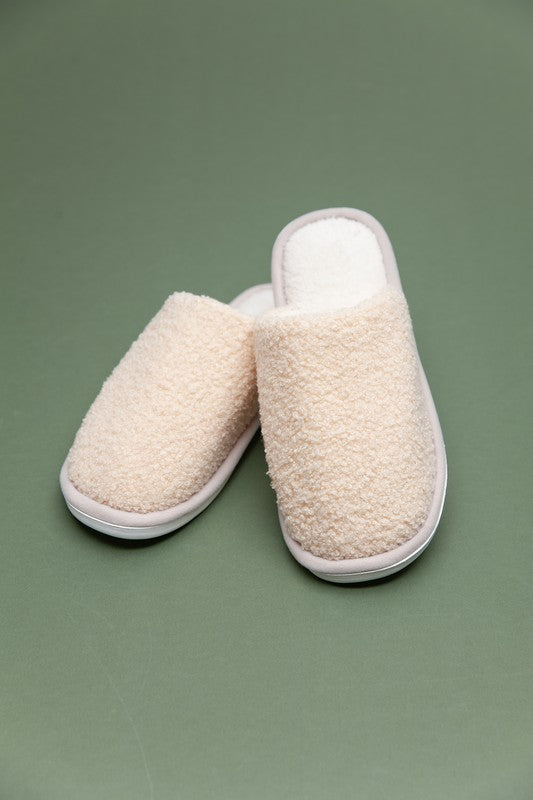 SOFT FUZZY SHERPA FLEECE SLIPPER | 90FWS23045