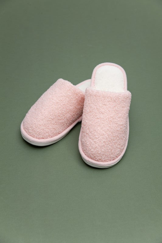 SOFT FUZZY SHERPA FLEECE SLIPPER | 90FWS23045