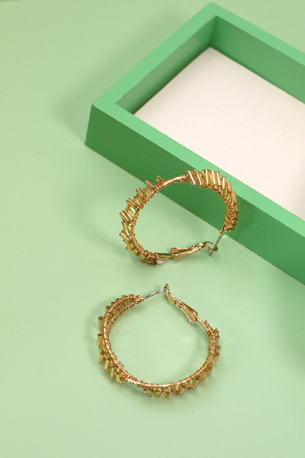 TWIST GLASS SEED BEAD WIRE HOOP EARRINGS | 10E3060155