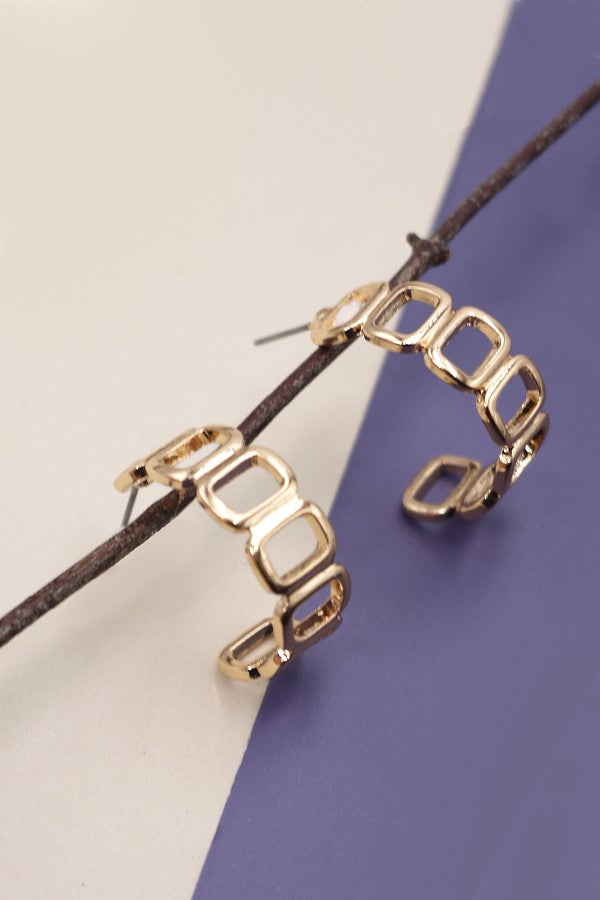 SQUARE LINK HOOP EARRING | 80E1657