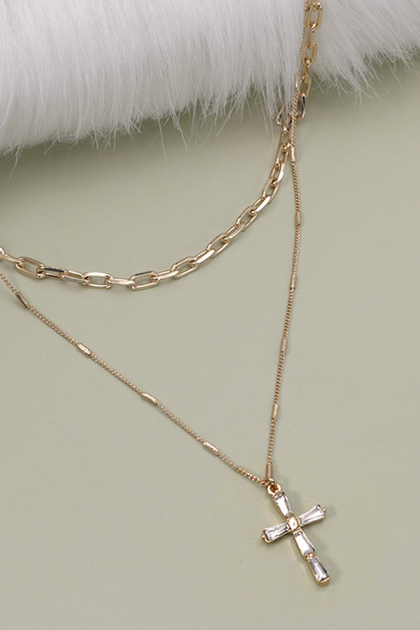LAYERD GOLD CHAIN WITH RHINESTONE STYLE CROSS | 80N317