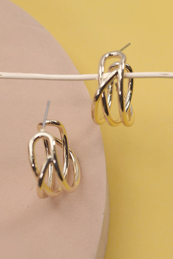 THREE ROW CROSSOVER HOOP EARRINGS | 80E2065