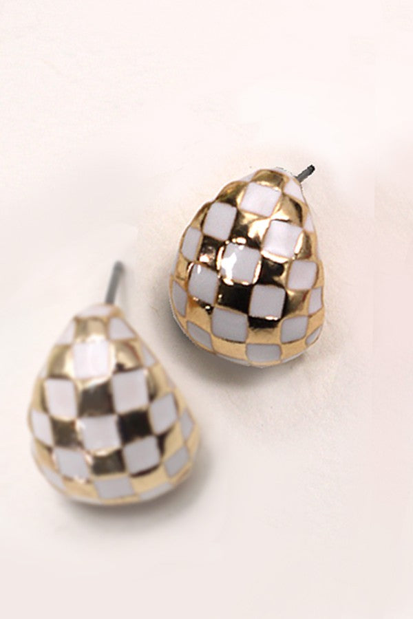 CHECKER HALF MOON HOOP EARRINGS | 80E3084