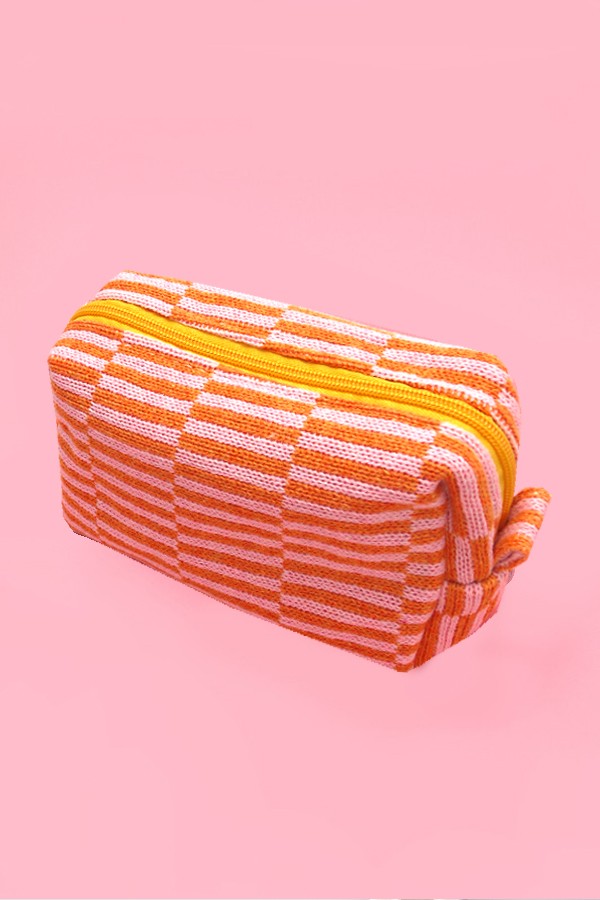 CHECKER MAKEUP POUCH BAG | 40P522