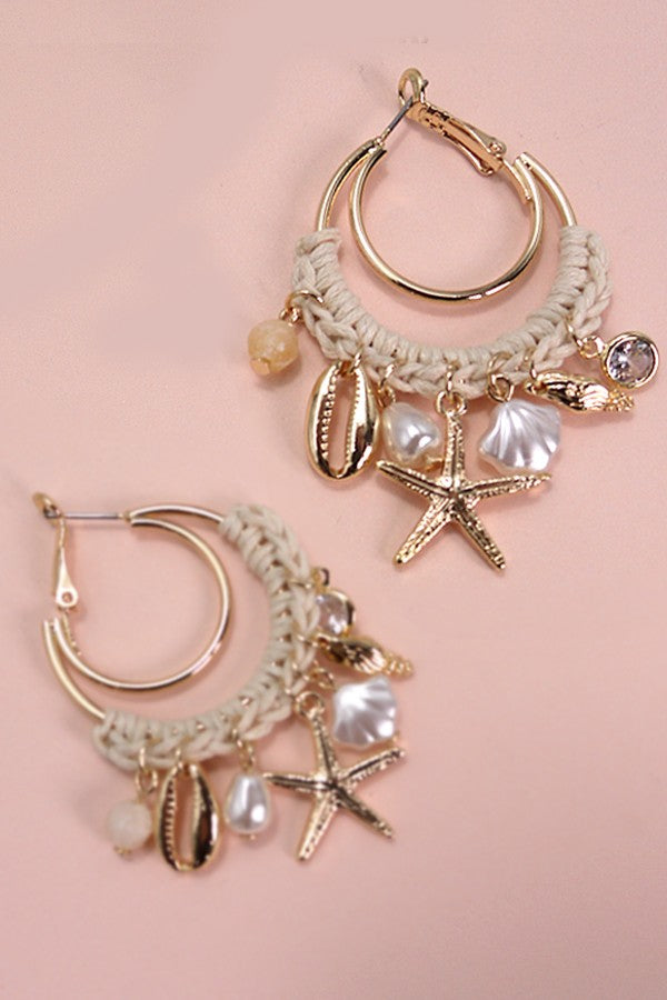 CROCHET SEASHELL PUKA PEARL CHARM DROP EARRINGS | 80E3523