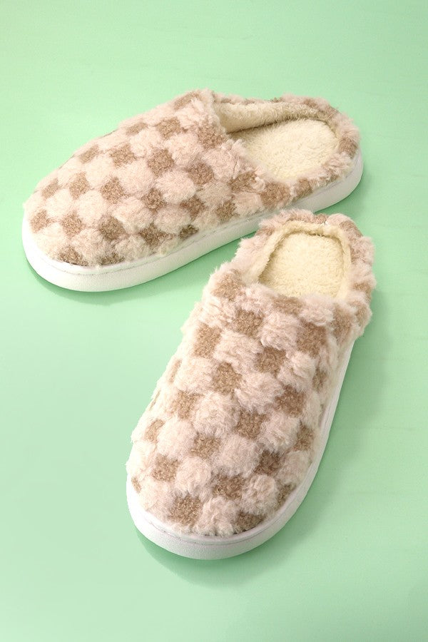 PLUSH CHECKER WARM COMFY COZY SLIPPERS | 40SP016