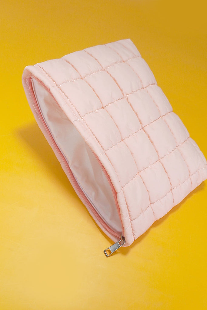 QUILTED PUFFY COSMETIC MAKEUP POUCH CLUTCH BAG | 40P538