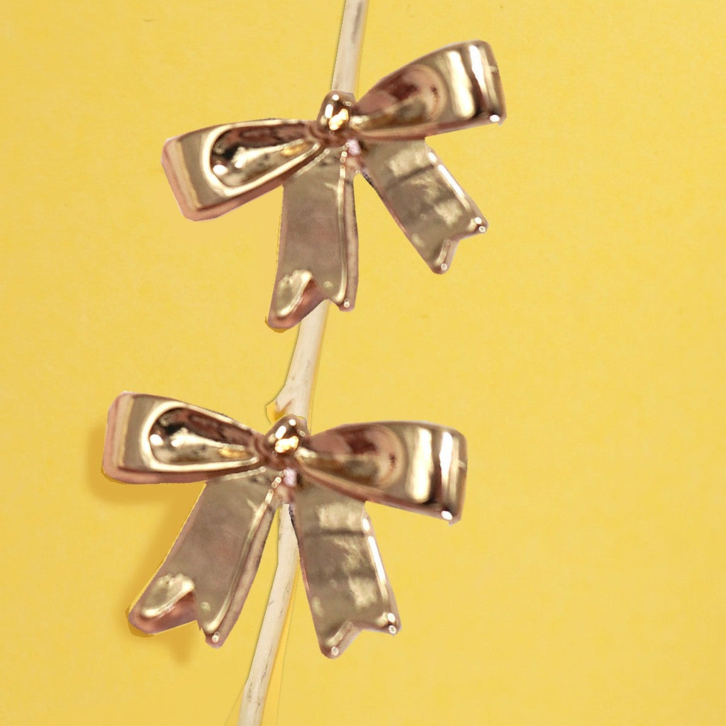 RADIANT GOLD MODERN BOW EARRINGS | 80E5491