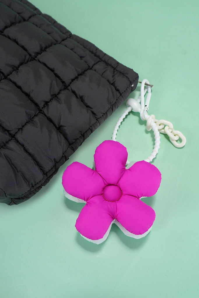 TRENDING PUFFY DAISY FABRIC BAG CHARM KEYCHAIN | 40KC114
