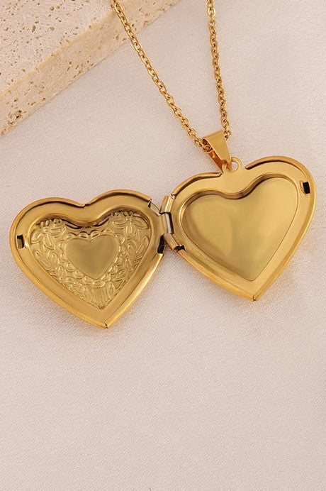 18K STAINLESS STEEL TARNISH FREE LOCKET NECKLACE | 40NK410