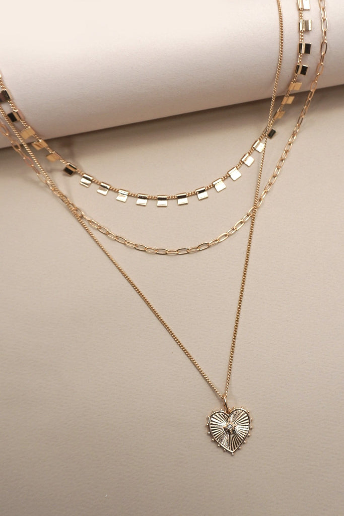 MULTI LAYERED ETCHED HEART CHARM NECKLACE | 80N1276