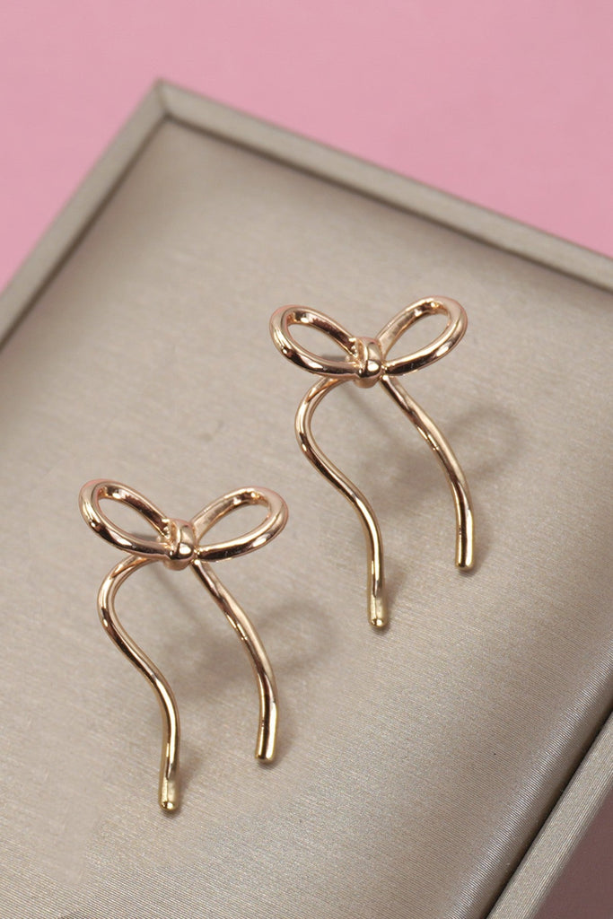 WIRE BOW STUD EARRINGS | 80E6385