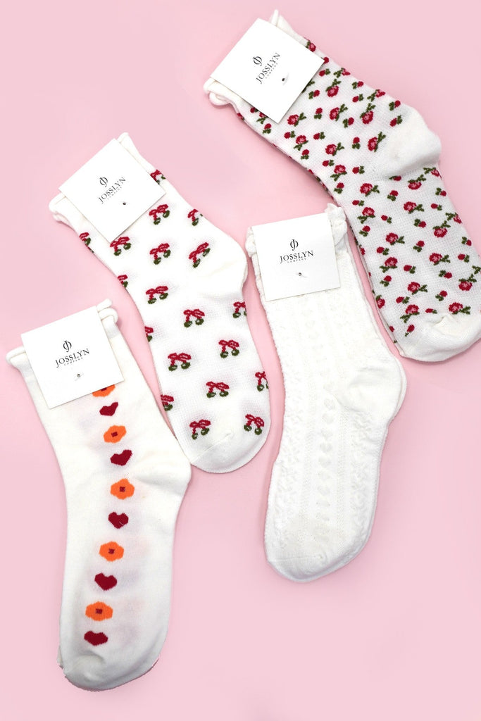 HEART FLOWER CHERRY CASUAL SOCKS | 40S02061
