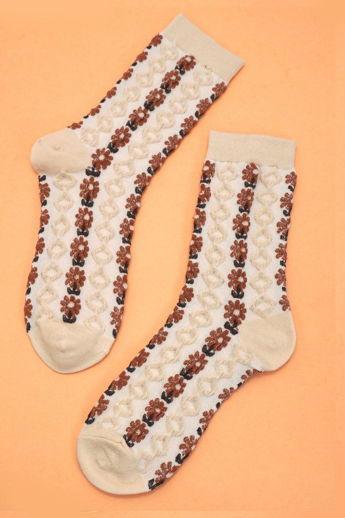 DAISY TEXTURED FLORAL CASUAL WOMAN SOCKS | 40S02065