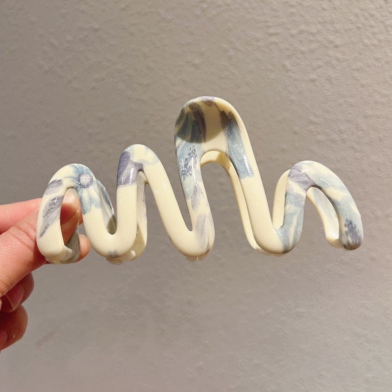 LARGE COLORFUL WAIVY RECTANGLE HAIR CLAW CLIPS | 40H918