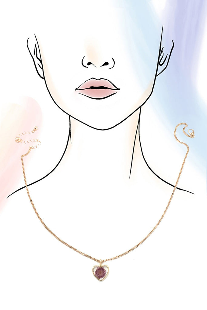 DRIED FLOWER HEART PENDANT NECKLACE | 31N50572
