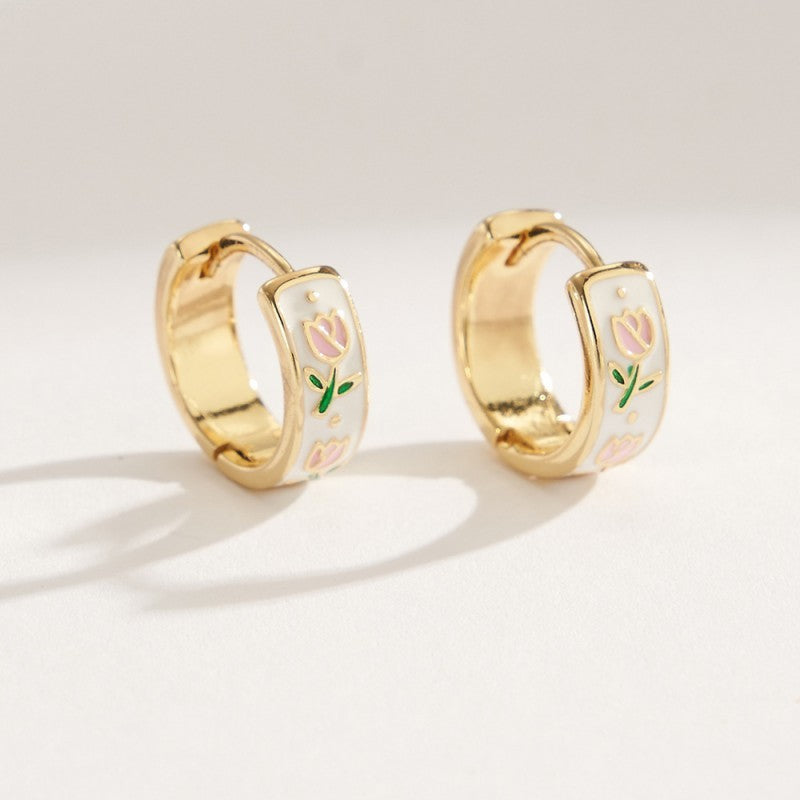 VINTAGE CLOISONNE FLORAL HUGGIE HOOP EARRINGS | 40E357