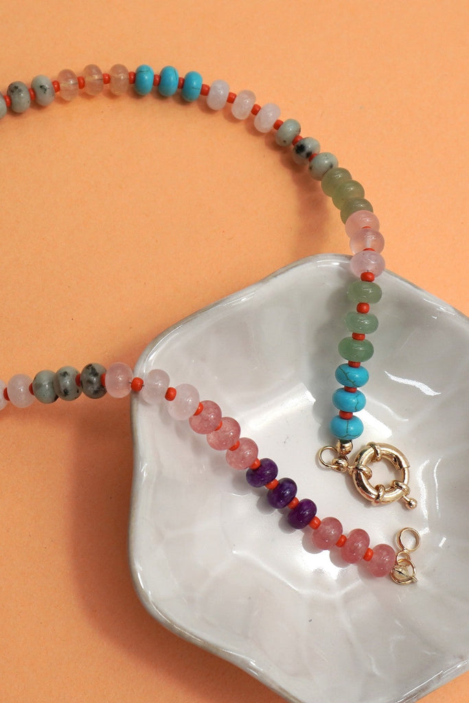 NATURAL STONE CHARM SPRING CLASP BEADED NECKLACE | 40NK9467