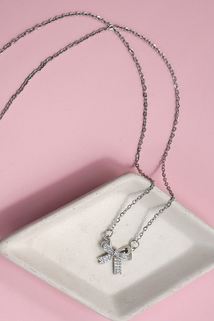 18K STAINLESS STEEL TARNISH FREE BOW NECKLACE | 40NK9490