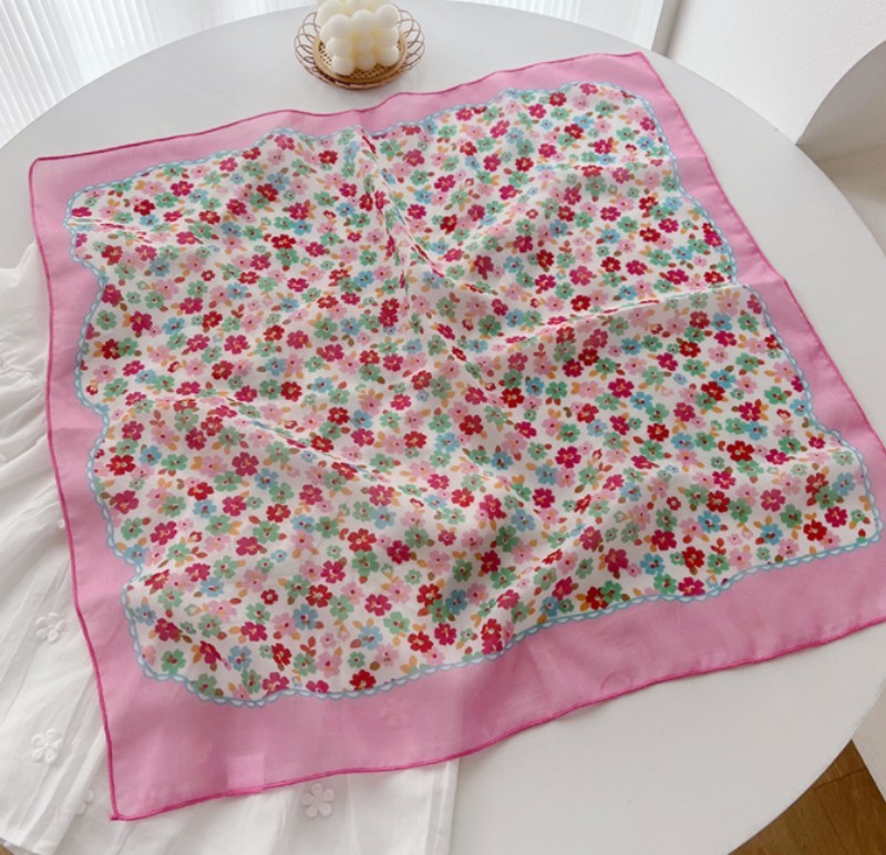 DITSY PRINT SILKY FEELING BANDANA SCARF | 40SC645