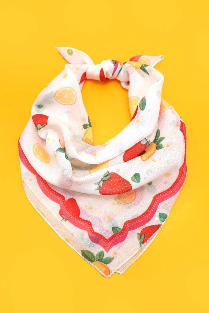 STRAWBERRY PRINT SILKY FEELING BANDANA SCARF | 40SC650